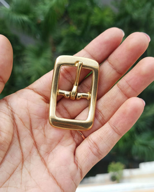 Vasta Center Bar Buckle (Solid Brass)