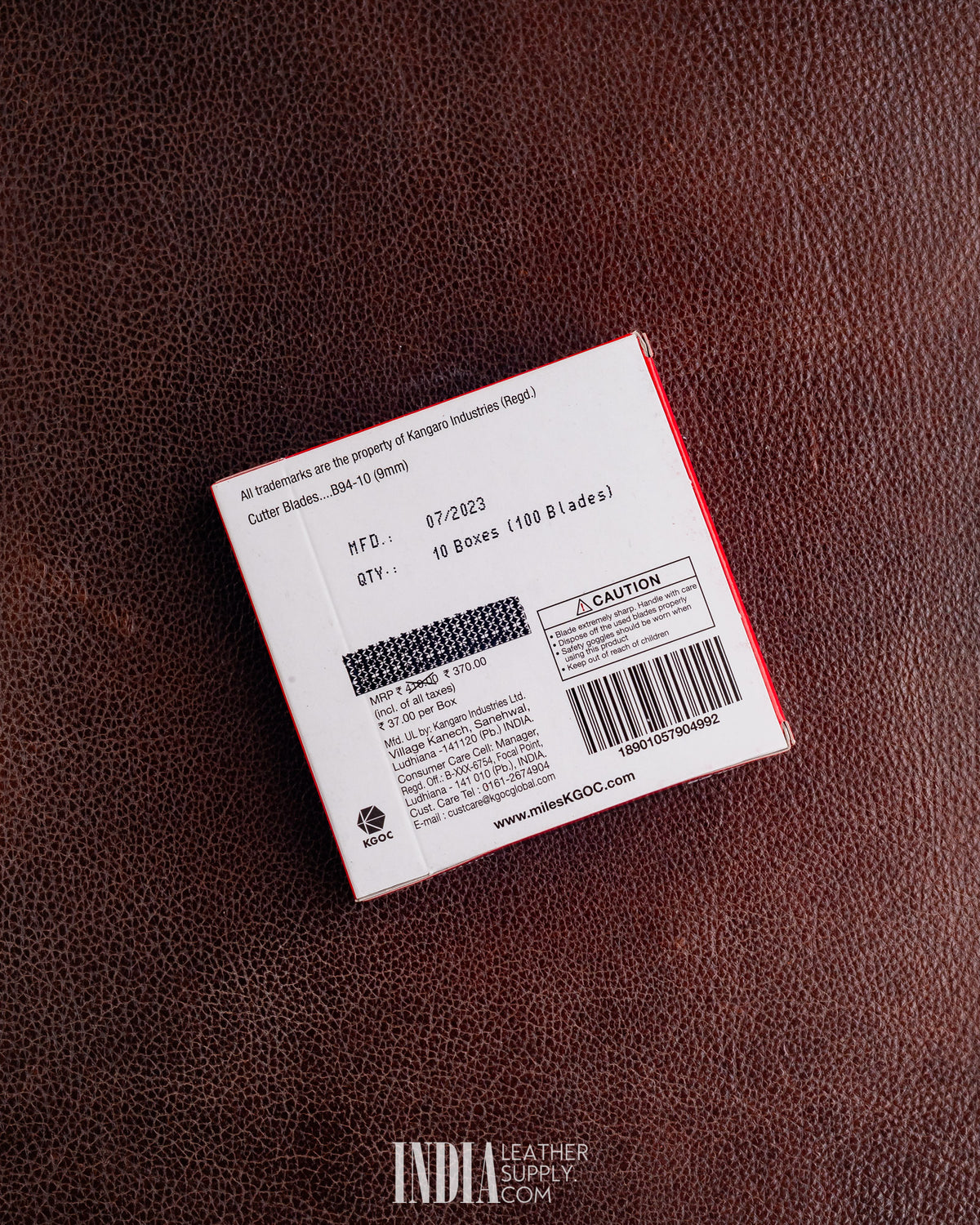 Full box of 9mm Miles B94 cutter blades, 10 packs of 10 | India Leather Supply