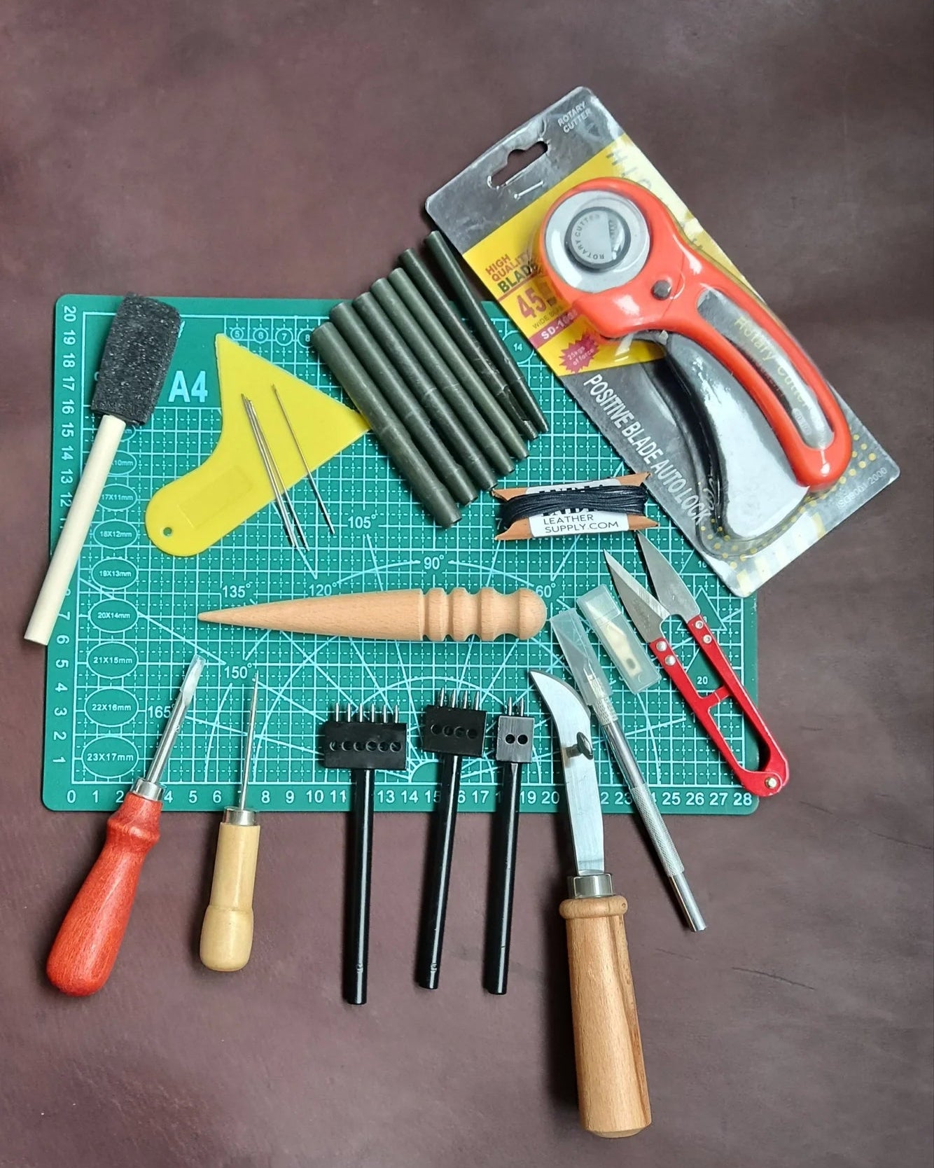Basic Starter Kit 2 for Leather Crafting