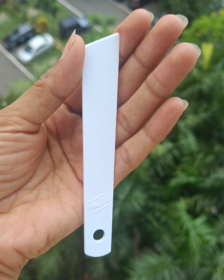 Reusable Glue Spreaders