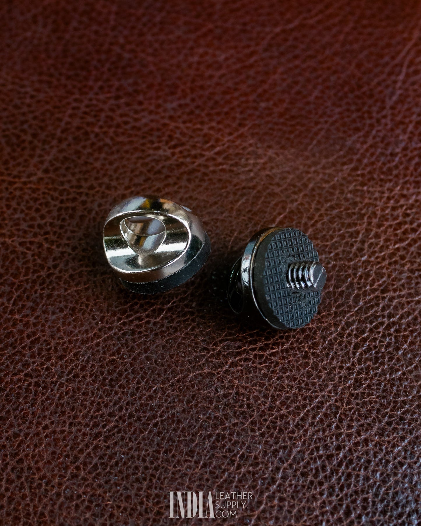 Camera Connector Screw Zinc Alloy Gunmetal / Nickel | India Leather Supply