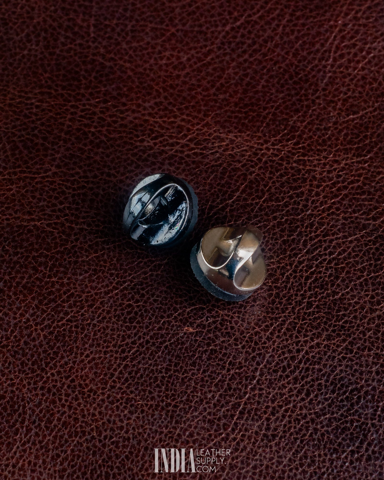 Camera Connector Screw Zinc Alloy Gunmetal / Nickel | India Leather Supply