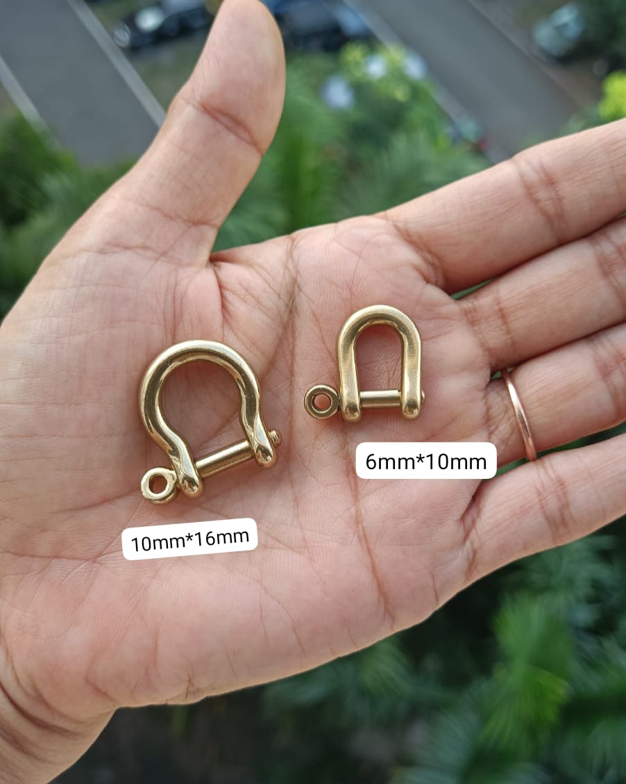 Brass horseshoe D-ring