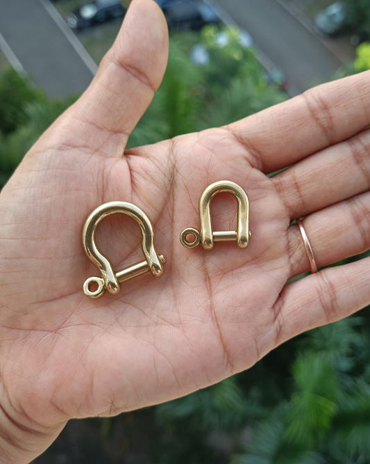 Brass horseshoe D-ring