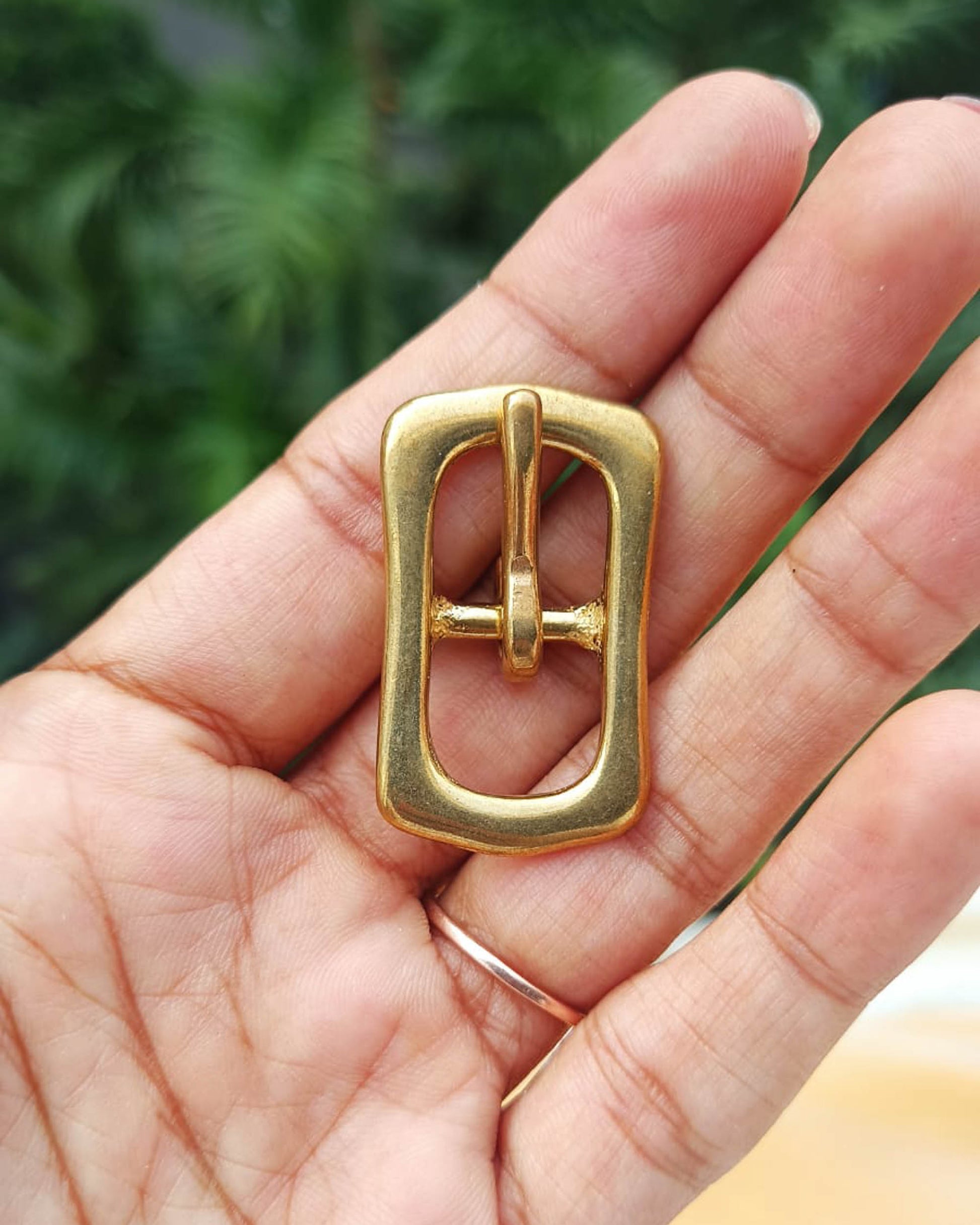 Kuru Center Bar Buckle Solid Brass | India Leather Supply