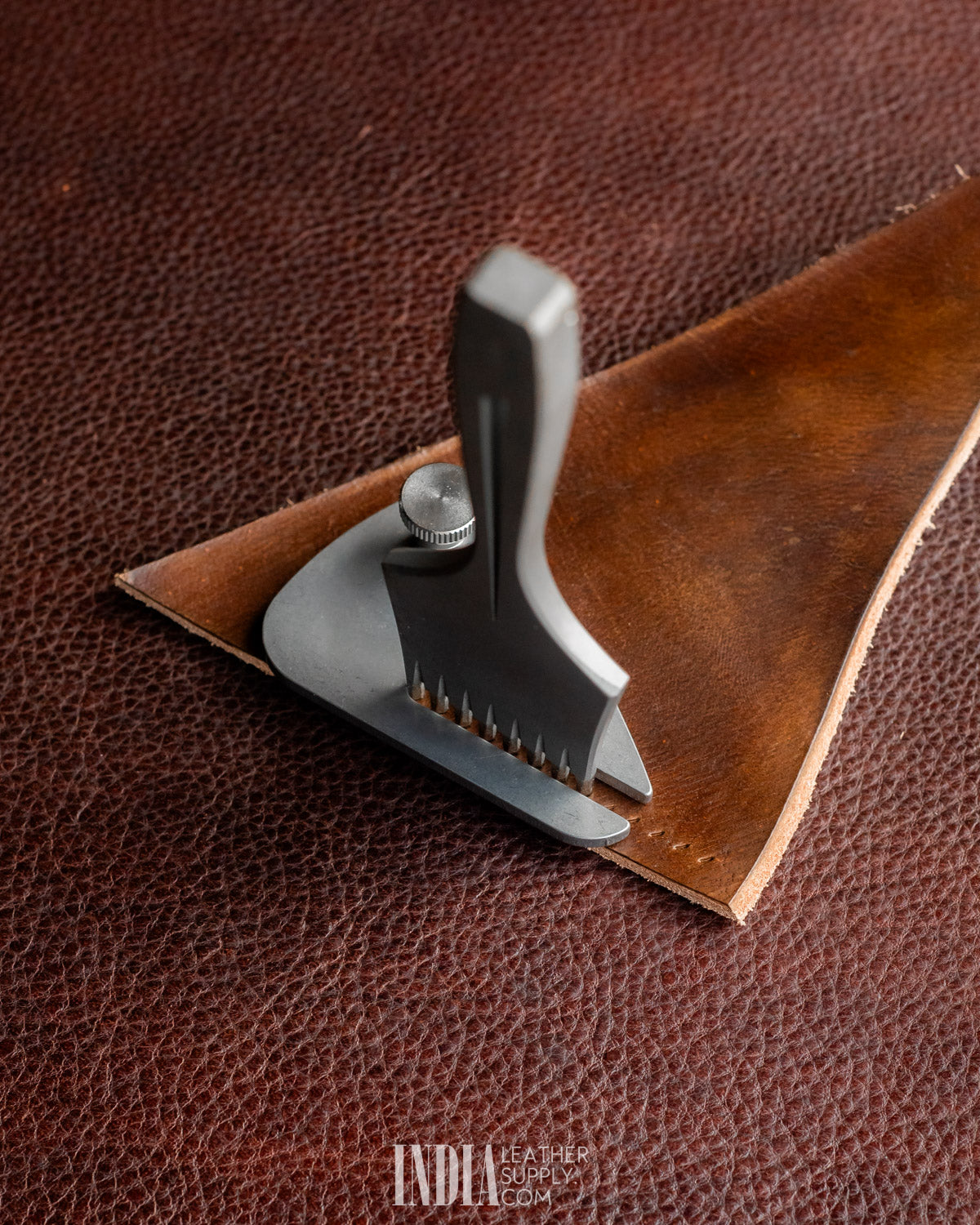 Stitching Chisel Puller Aid Tool | India Leather Supply